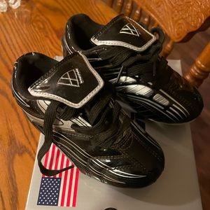 Toddler Tball/ Soccer cleats 10C